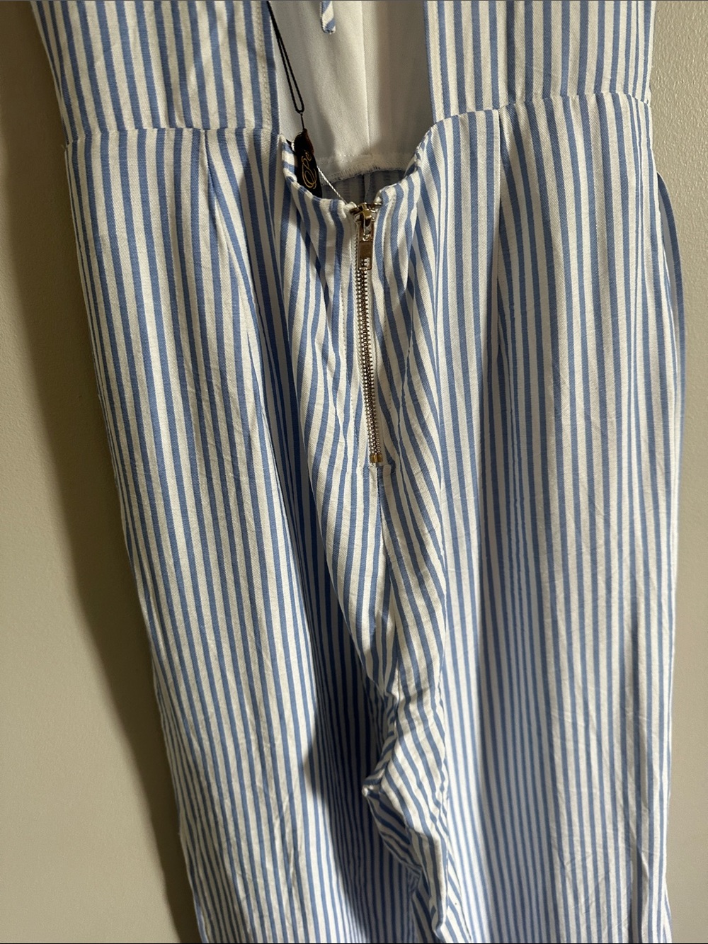 NWT Ruffled open back striped jumpsuit - Picture 15 of 15